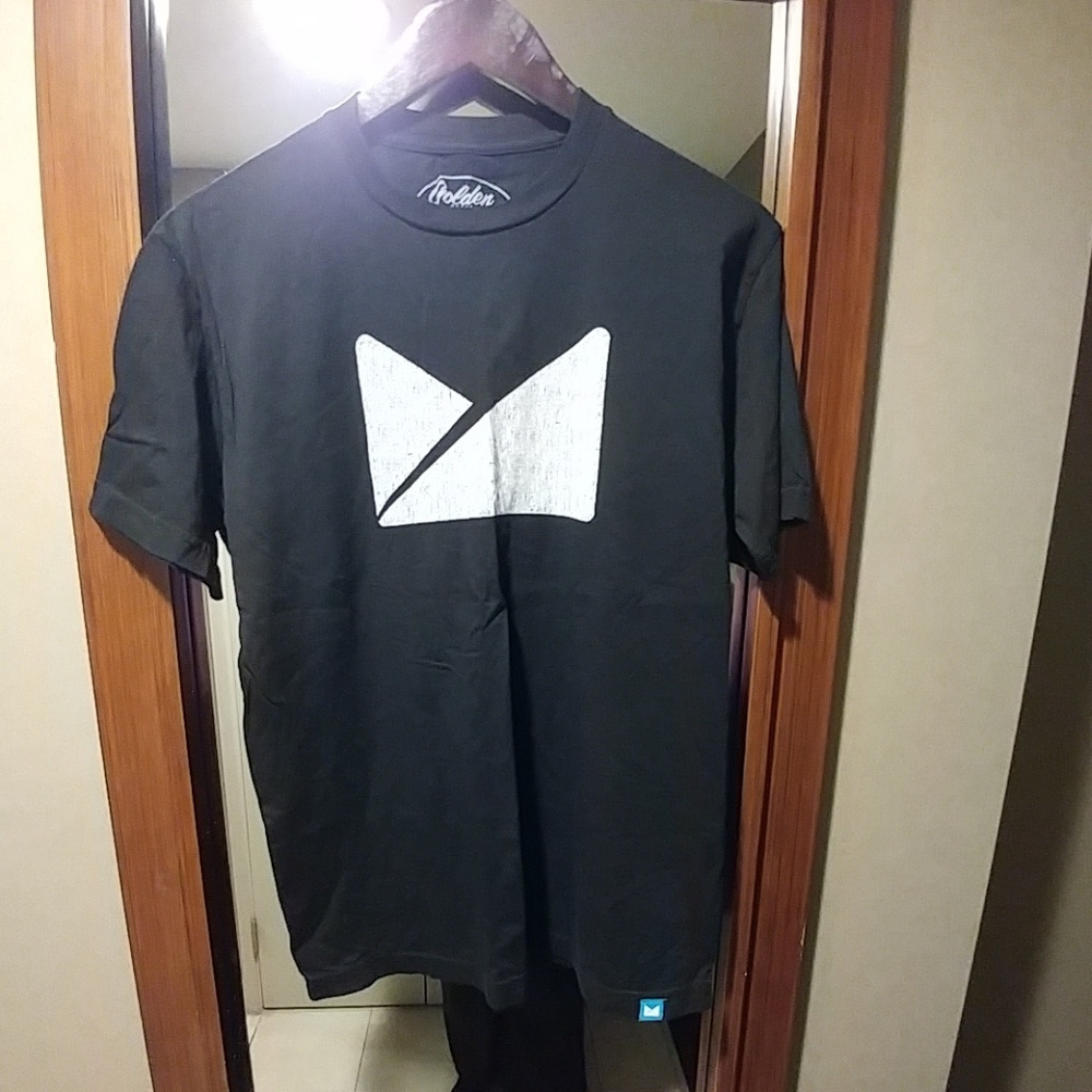 SHORT SLEEVE T-SHIRT